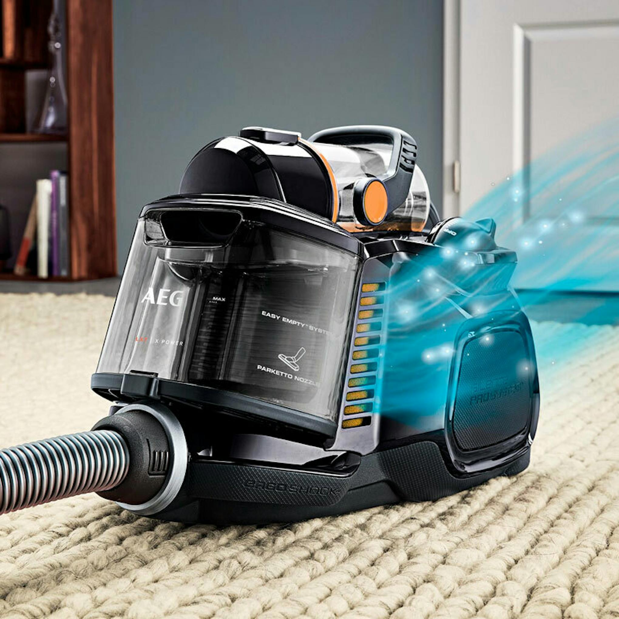 Aspiradora trineo AEG LX7-2-EB-P sin bolsa con manguera