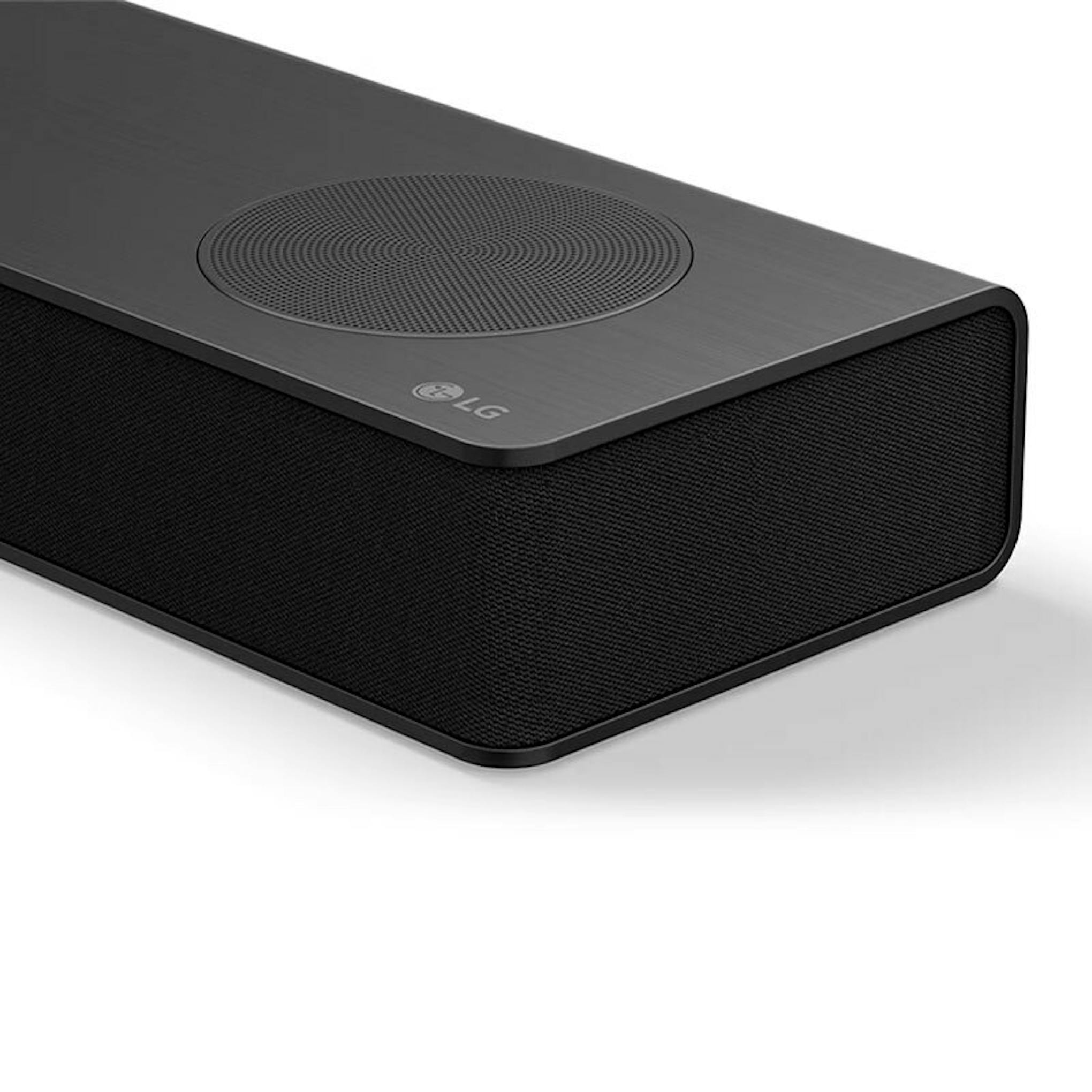 Barra de sonido LG S80TR negra, vista parcial en ángulo