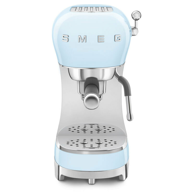 Cafetera espresso manual Smeg ECF02PBEU – 15 bar, varilla de vapor, azul pastel