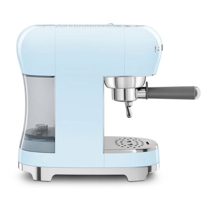 Cafetera espresso manual Smeg ECF02PBEU – 15 bar, varilla de vapor, azul pastel