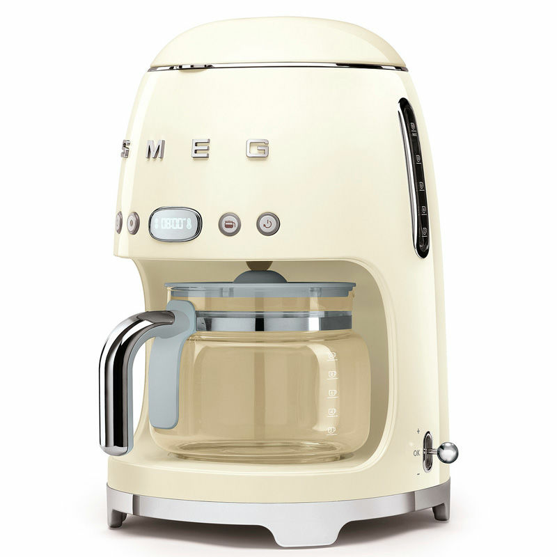 Cafetera de goteo Smeg DCF02CREU – 1,4 L (10 tazas), programable, diseño 50's crema