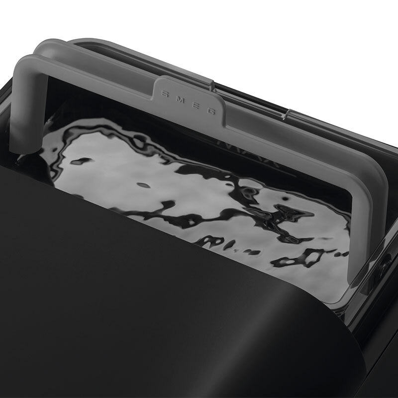 Cafetera superautomática Smeg BCC12BLMEU – Molinillo cónico acero inoxidable, 19 bar, Varilla de vapor