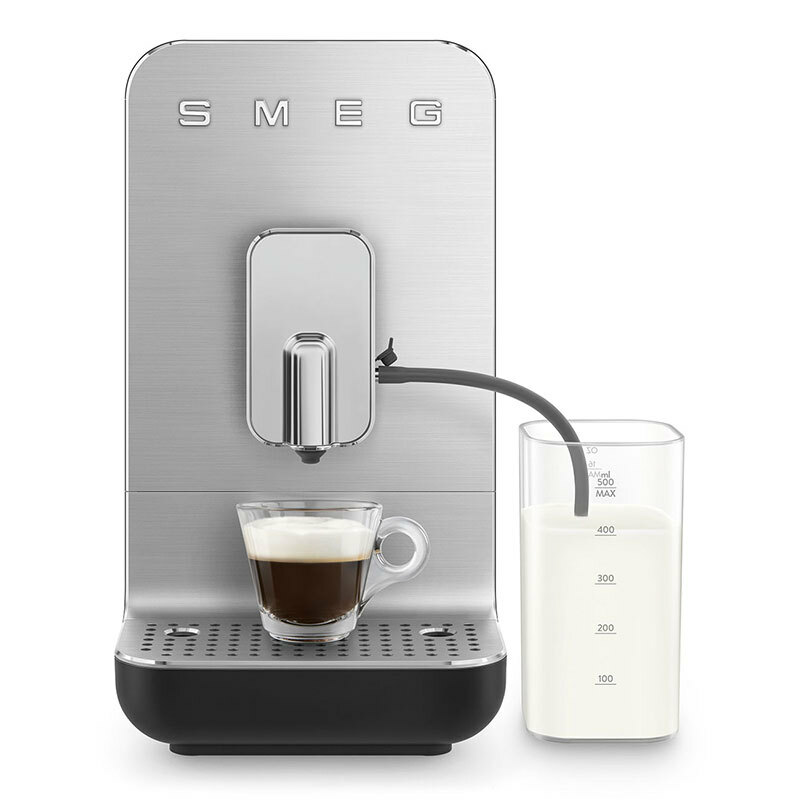 Cafetera superautomática Smeg BCC13BLMEU – Molinillo integrado, Jarra de leche automática, 19 bar