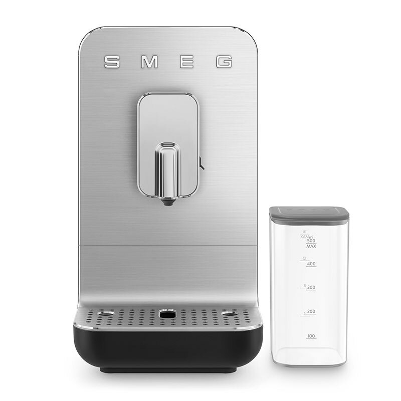Cafetera superautomática Smeg BCC13BLMEU – Molinillo integrado, Jarra de leche automática, 19 bar