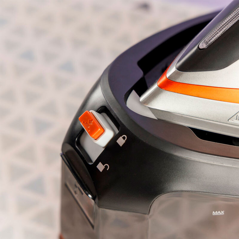 Centro de planchado Solac CPB6110 – 3000 W, 7 bar, 400 g golpe