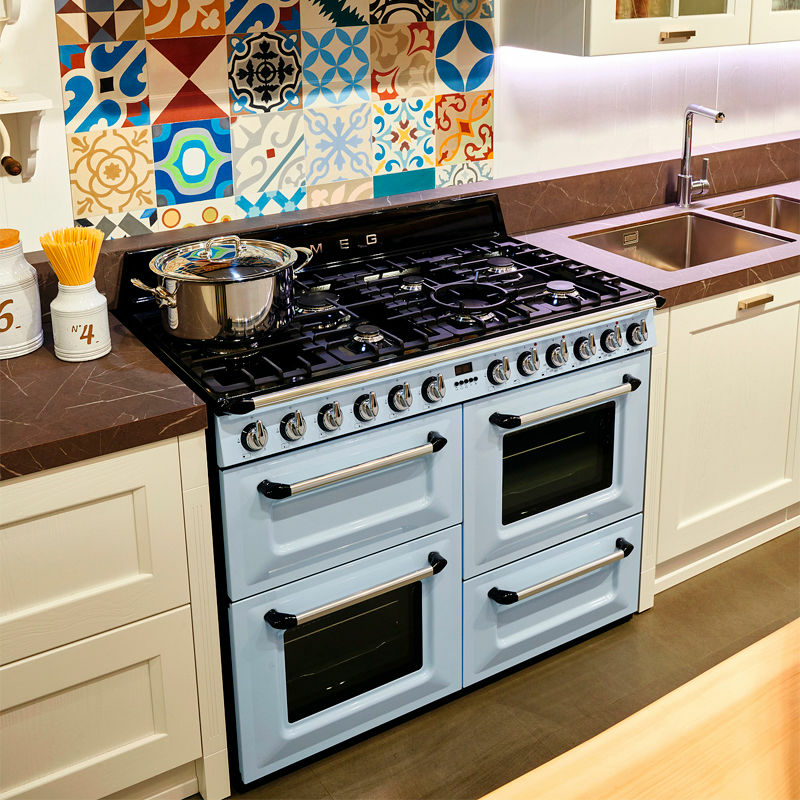 Cocina Smeg TR4110AZ – 7 quemadores, 3 hornos, Clase A