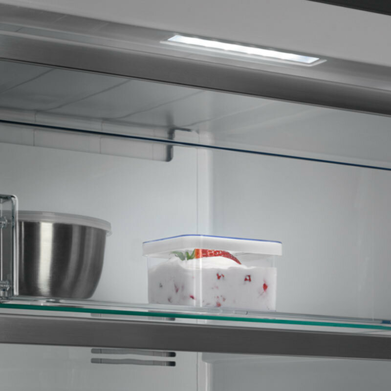 Congelador vertical AEG OAG7M281EX – 278 L, No Frost, Control táctil