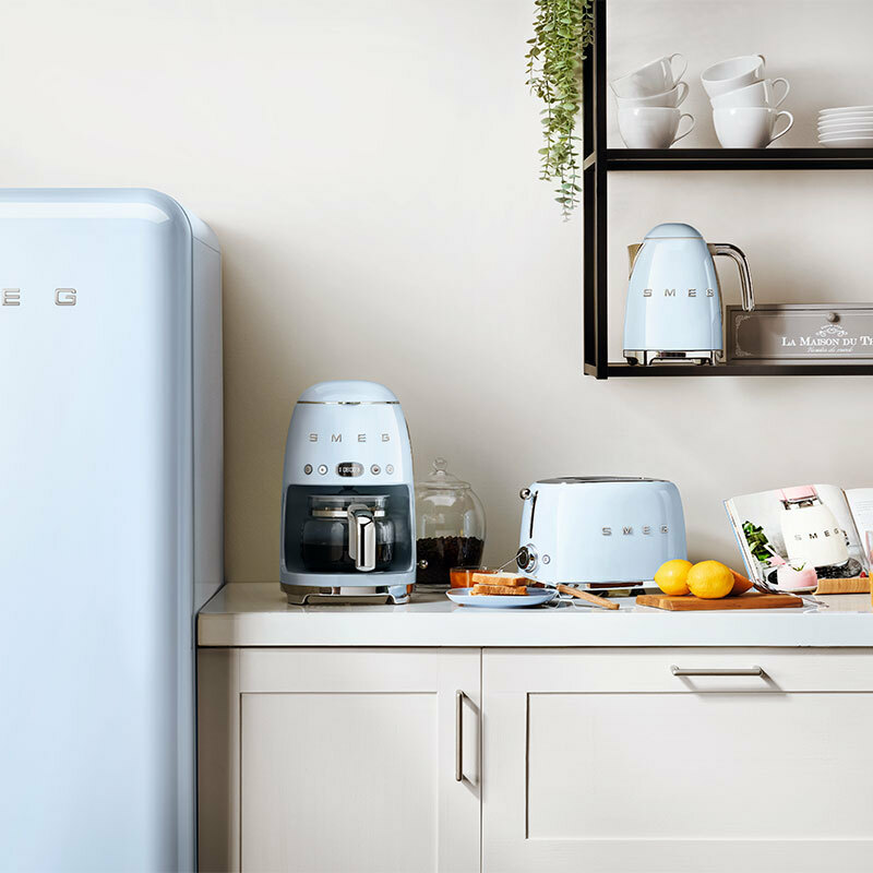 Frigorífico monopuerta Smeg FAB28RPB6 – 270 L, A+++, Azul pastel