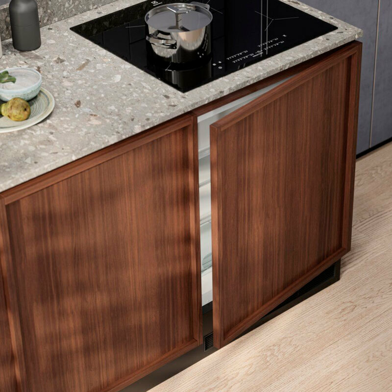 Frigorífico integrable bajo encimera Electrolux ESB2AE82S – 107 L, Clase E, 39 dB