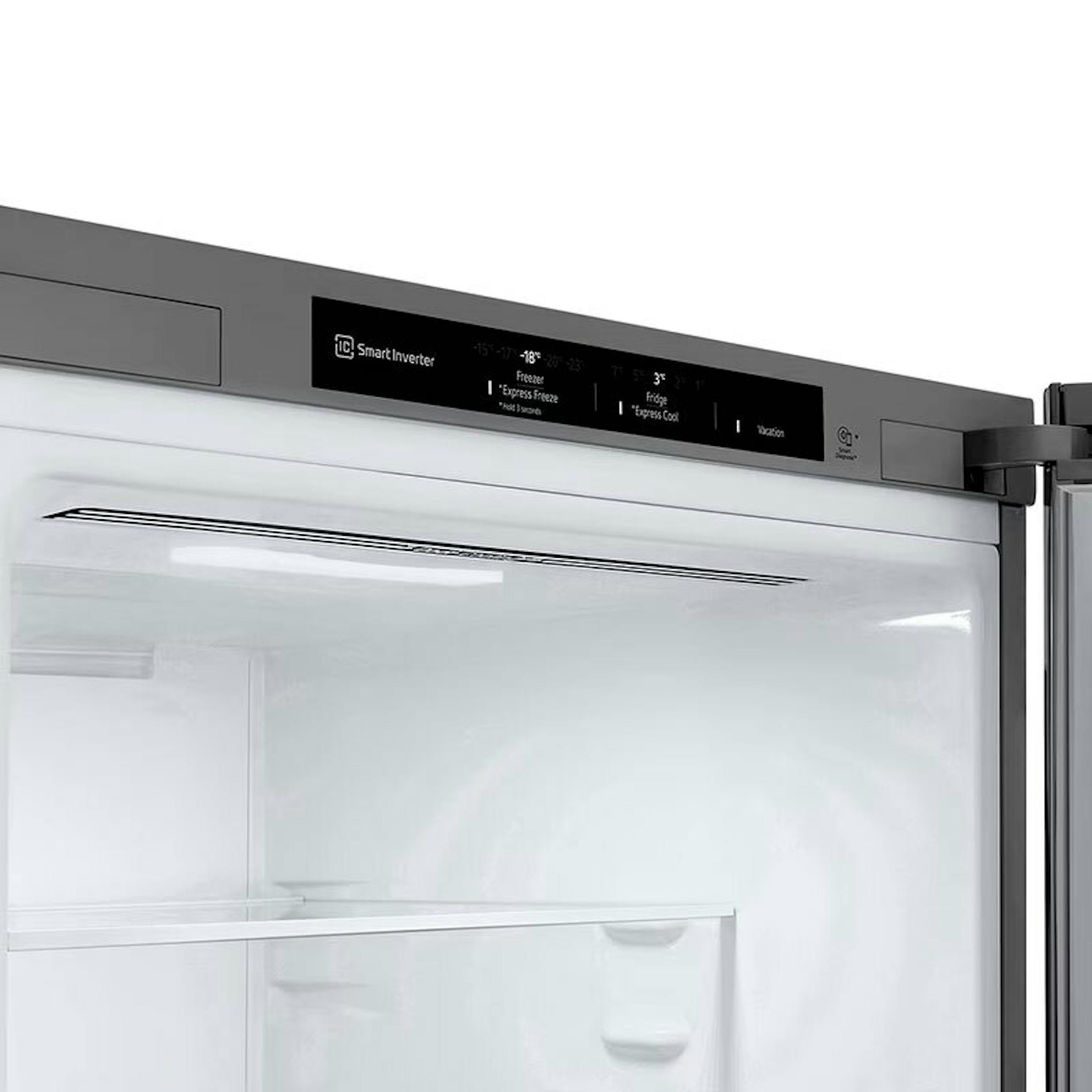 Frigorífico combi LG GBV22NCDPY en inox con la puerta abierta y el interior visible