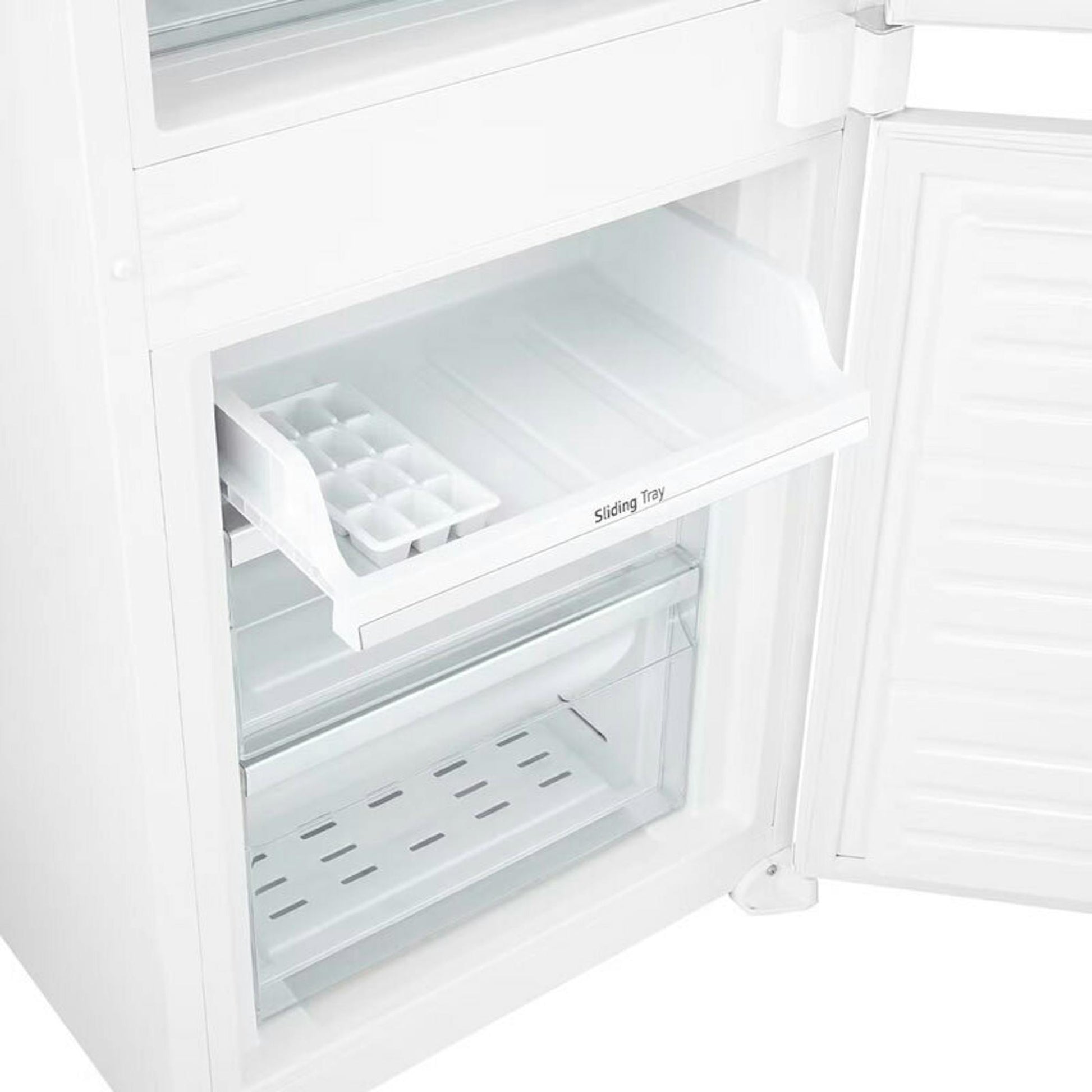 Interior del frigorífico integrable LG GTFN256SER con bandeja deslizable y cajón transparente