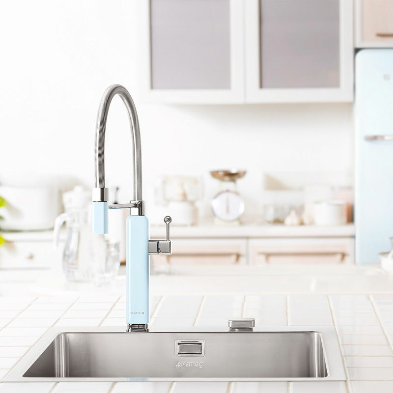 Grifo monomando Smeg MDF50PB – Caño spring 360°, Ducha extraíble, Ahorro agua