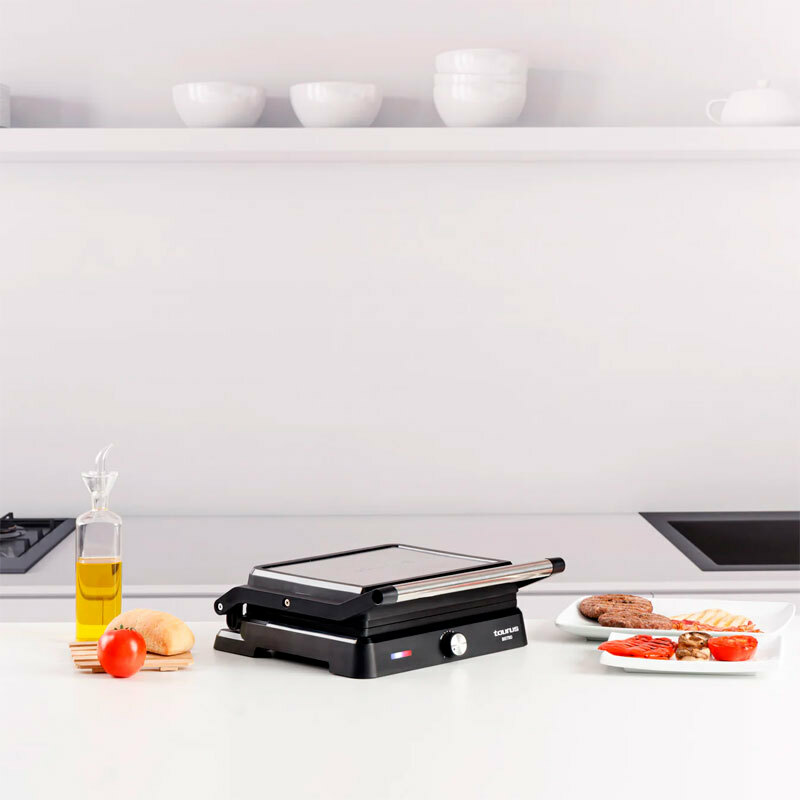 Grill 2 en 1 Taurus BISTRO – 2600 W, placas 29x23 cm antiadherentes, apertura 180°