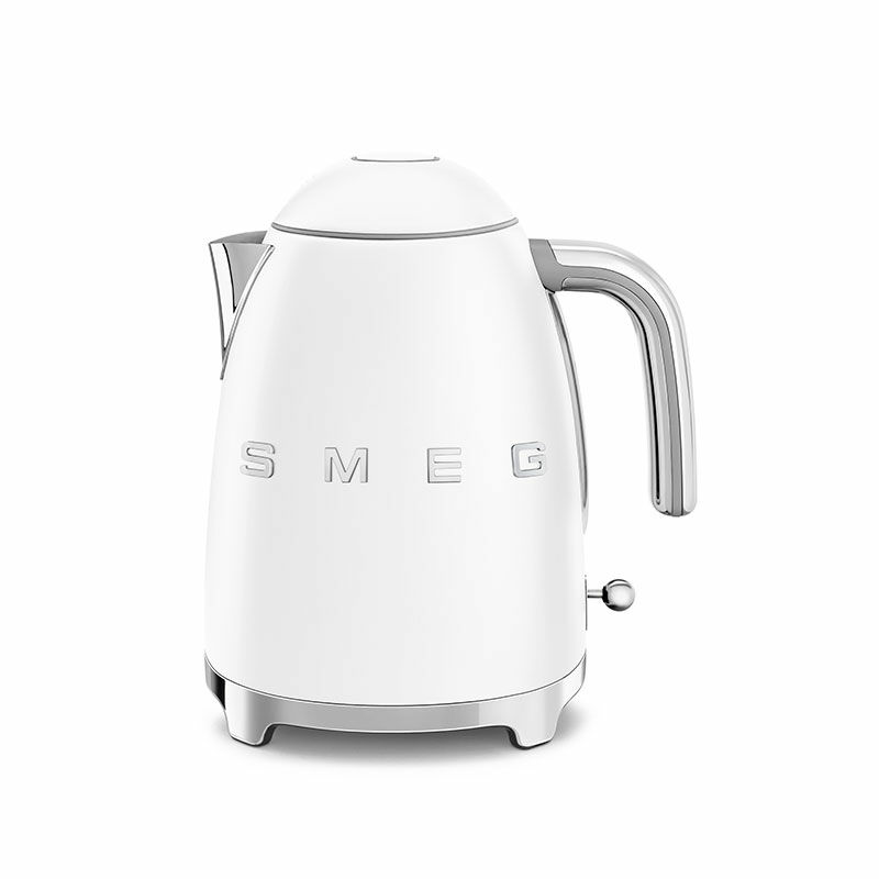 Hervidor eléctrico Smeg KLF03WHMEU – Blanco mate, 1,7 L, 2400 W