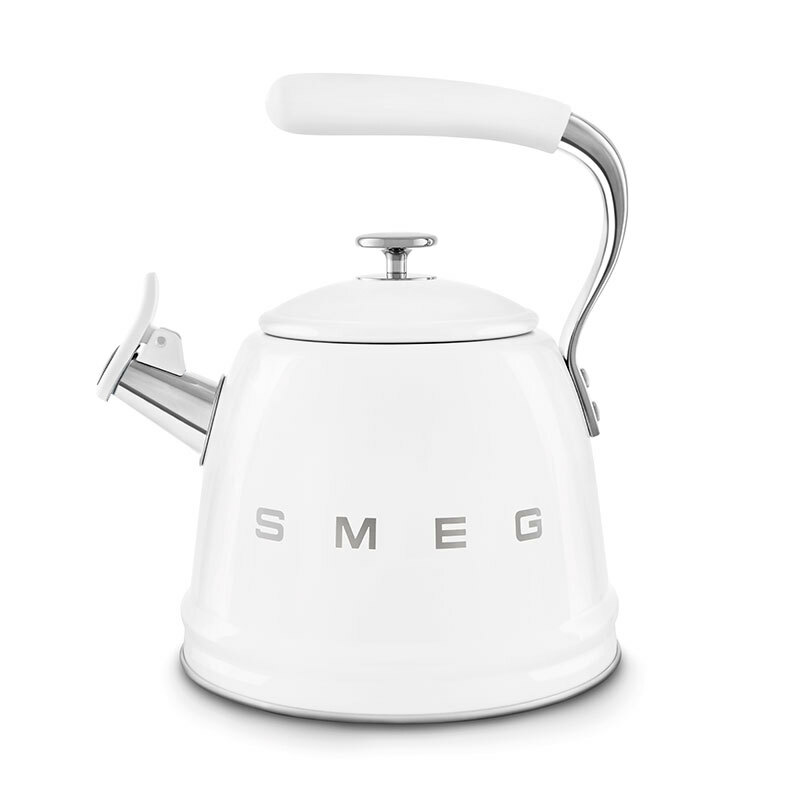 Hervidor silbante Smeg WKF01WH – 2,3 L, Blanco, Compatible con inducción