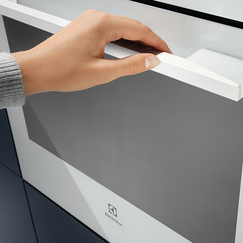 Horno multifunción Electrolux CKB101W – Integrable, 65 L, AquaClean