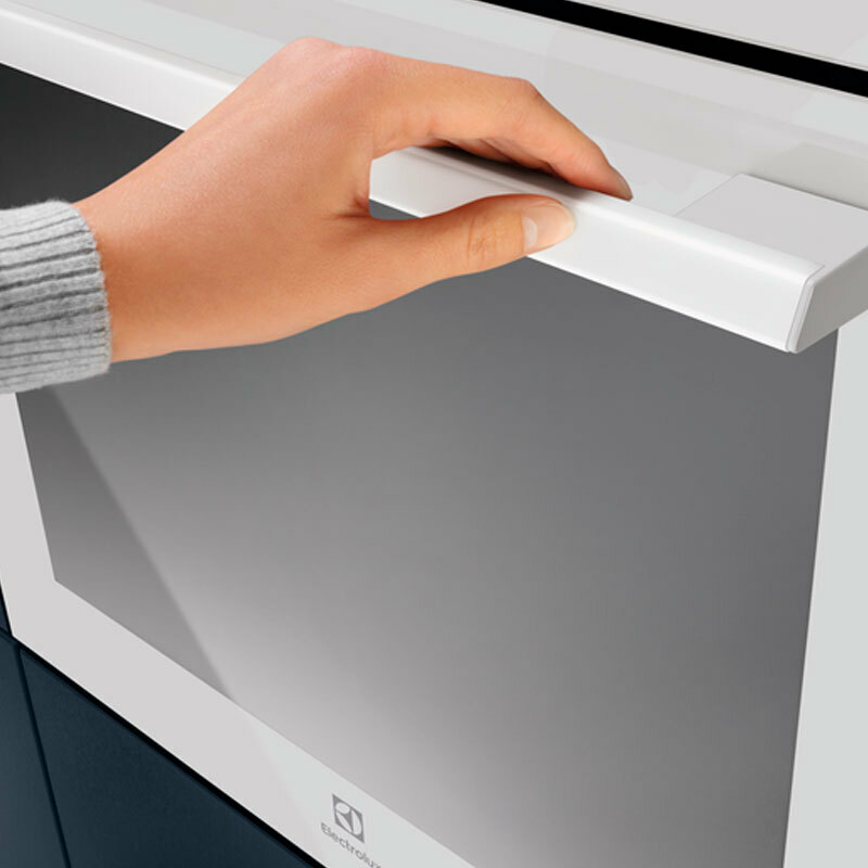 Horno multifunción integrable Electrolux OEF5H50V – 72 L, AquaClean, Clase A