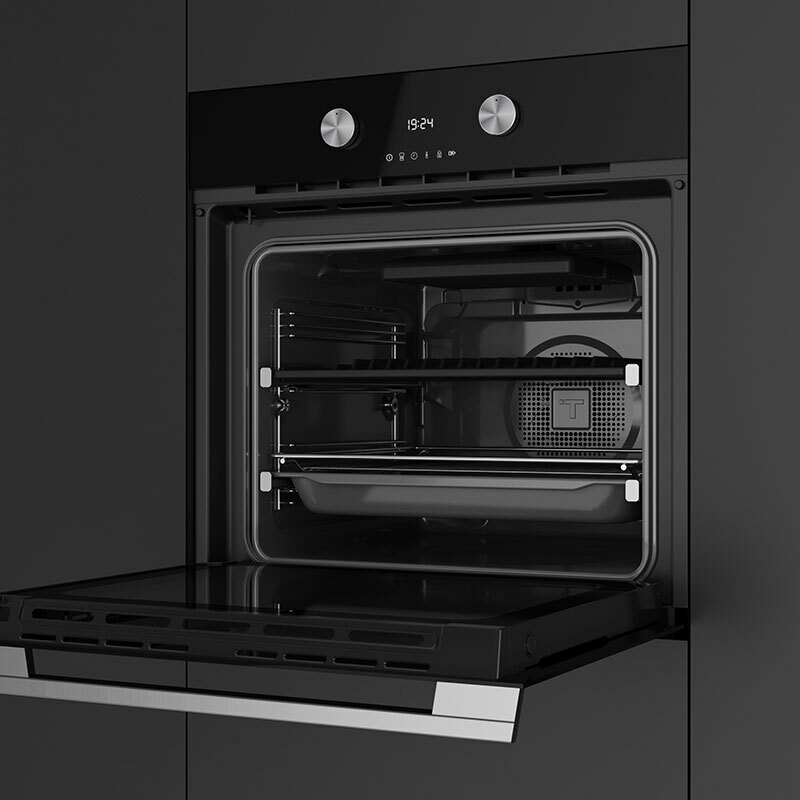 Horno integrable Teka STEAKMASTER Lite – SteakGrill 700°C, DualClean (pirolítico + HydroClean PRO), 71 L