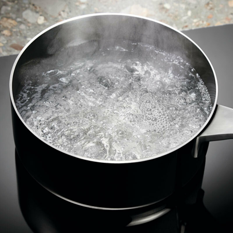 Placa de inducción Electrolux LIT6340CK – Zona triple XL 32 cm, PowerBoost 3,6 kW, Cristal negro sin marco