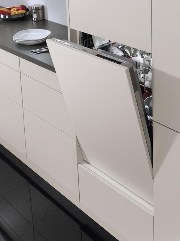 Lavavajillas integrable 60 cm AEG FSE74707P – 15 servicios, Motor Inverter, Secado AirDry