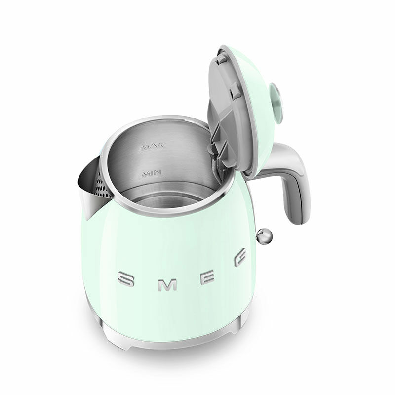 Mini hervidor Smeg KLF05PGEU – 0,8 L, 1400 W, Verde pastel