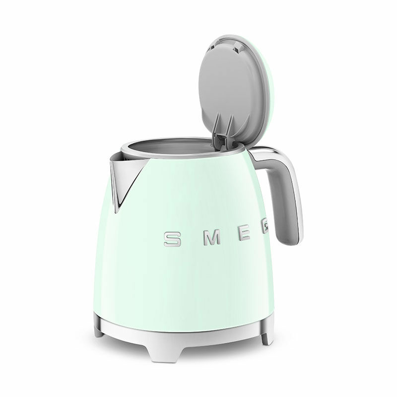Mini hervidor Smeg KLF05PGEU – 0,8 L, 1400 W, Verde pastel