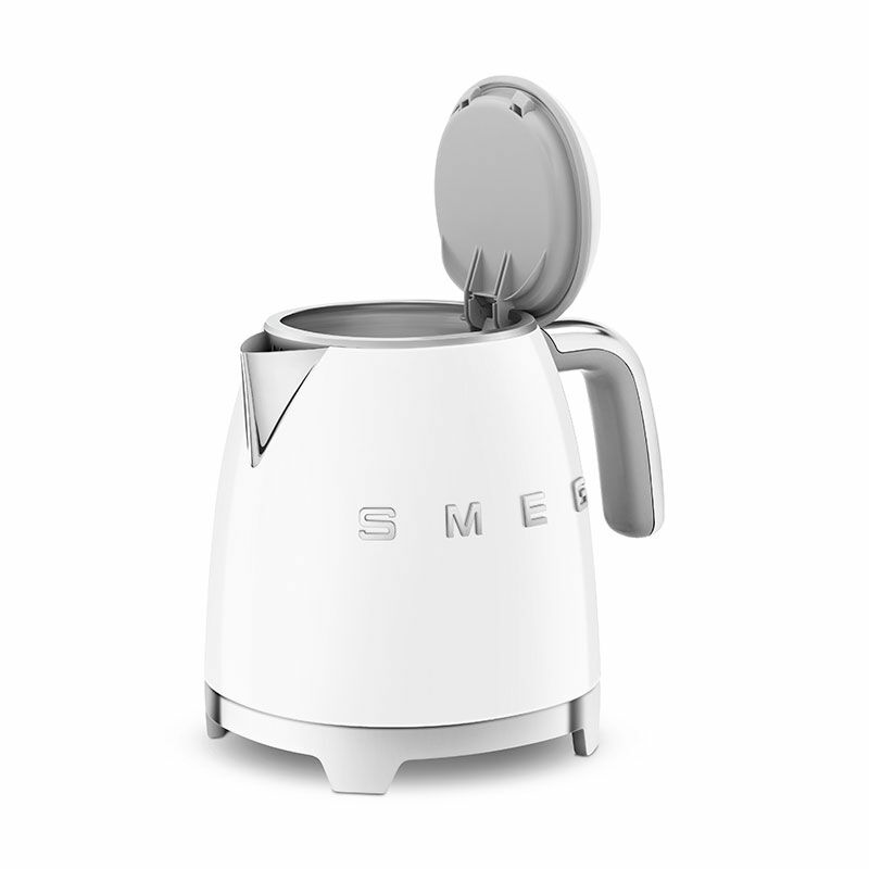 Mini hervidor Smeg KLF05WHEU – 0,8 L, 1400 W, doble pared