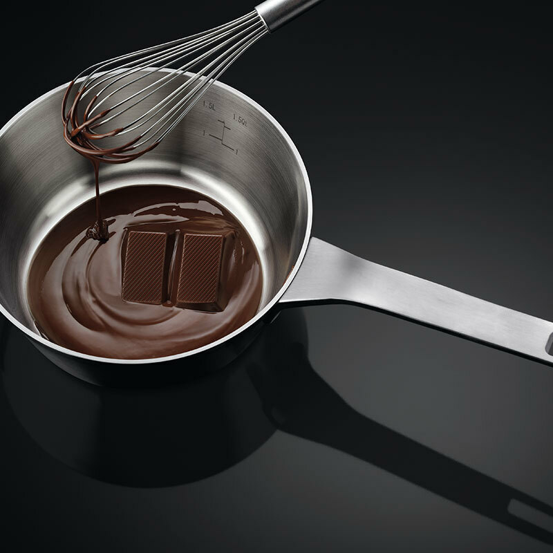 Placa de inducción AEG TN63IA00FB – 60 cm, 3 zonas (28/21/14,5 cm), PowerBoost