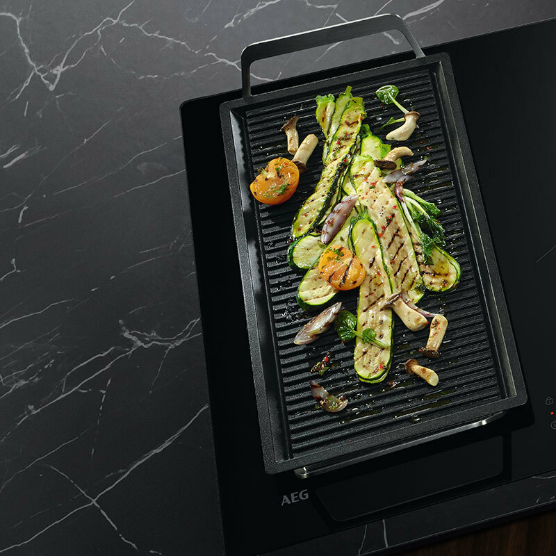 Placa de inducción AEG TO84IU0FFB – 80 cm, Zona triple 32 cm, PowerBoost