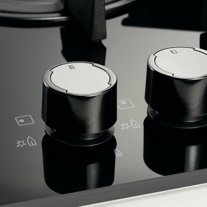 Placa de gas Electrolux KGE6633NOK – Cristal negro, 3 quemadores con Wok, SpeedBurner