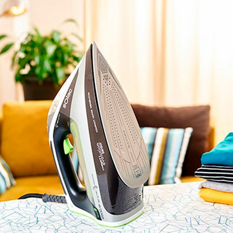 Centro de planchado Solac CVG9512 – 2800 W, vapor 60 g/min, golpe 190 g