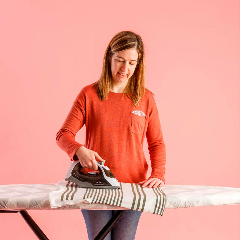 Plancha de vapor Solac PV2400 – 2400 W, suela cerámica, golpe 120 g/min