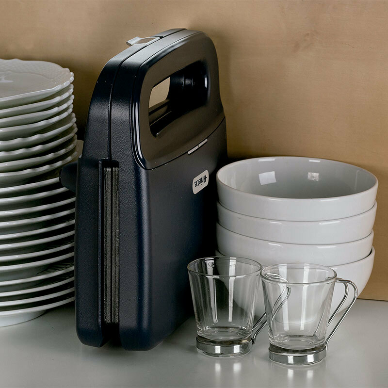 Sandwichera/Grill Ariete 1971/00 Breakfast – 750W, Placas 23x13 cm, Almacenamiento vertical