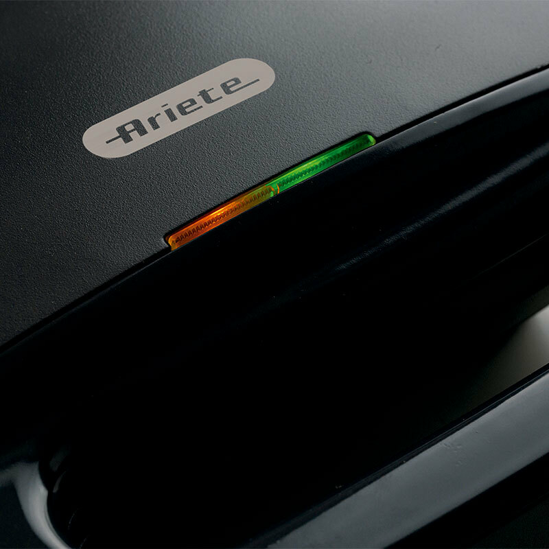 Sandwichera/Grill Ariete 1971/00 Breakfast – 750W, Placas 23x13 cm, Almacenamiento vertical