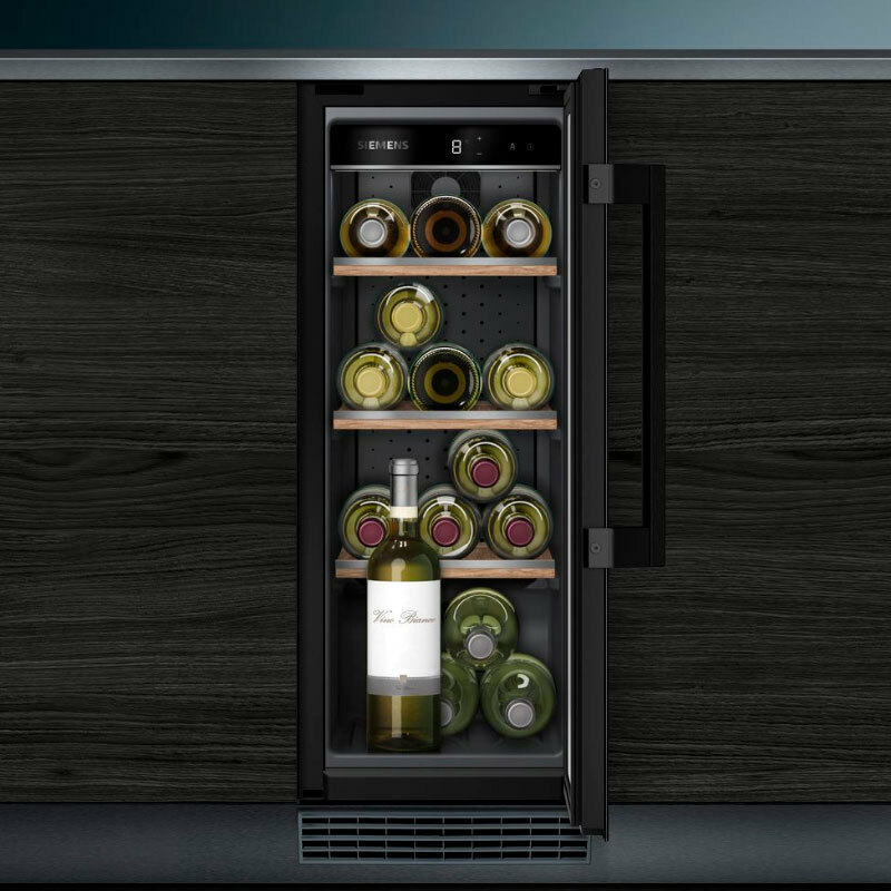 Vinoteca integrable Siemens KU20WVHF0 – 21 botellas, 5–20 °C, puerta con filtro UV