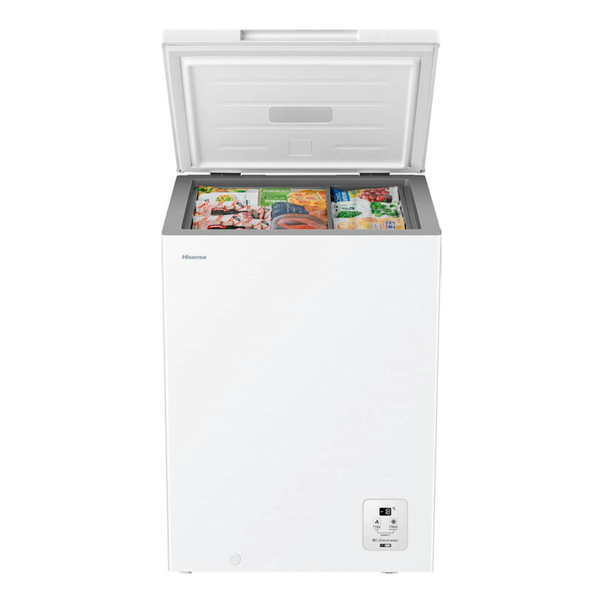 Arcón congelador Hisense FT100N1AWDL blanco, vista frontal, tapa abierta e interior con alimentos congelados.