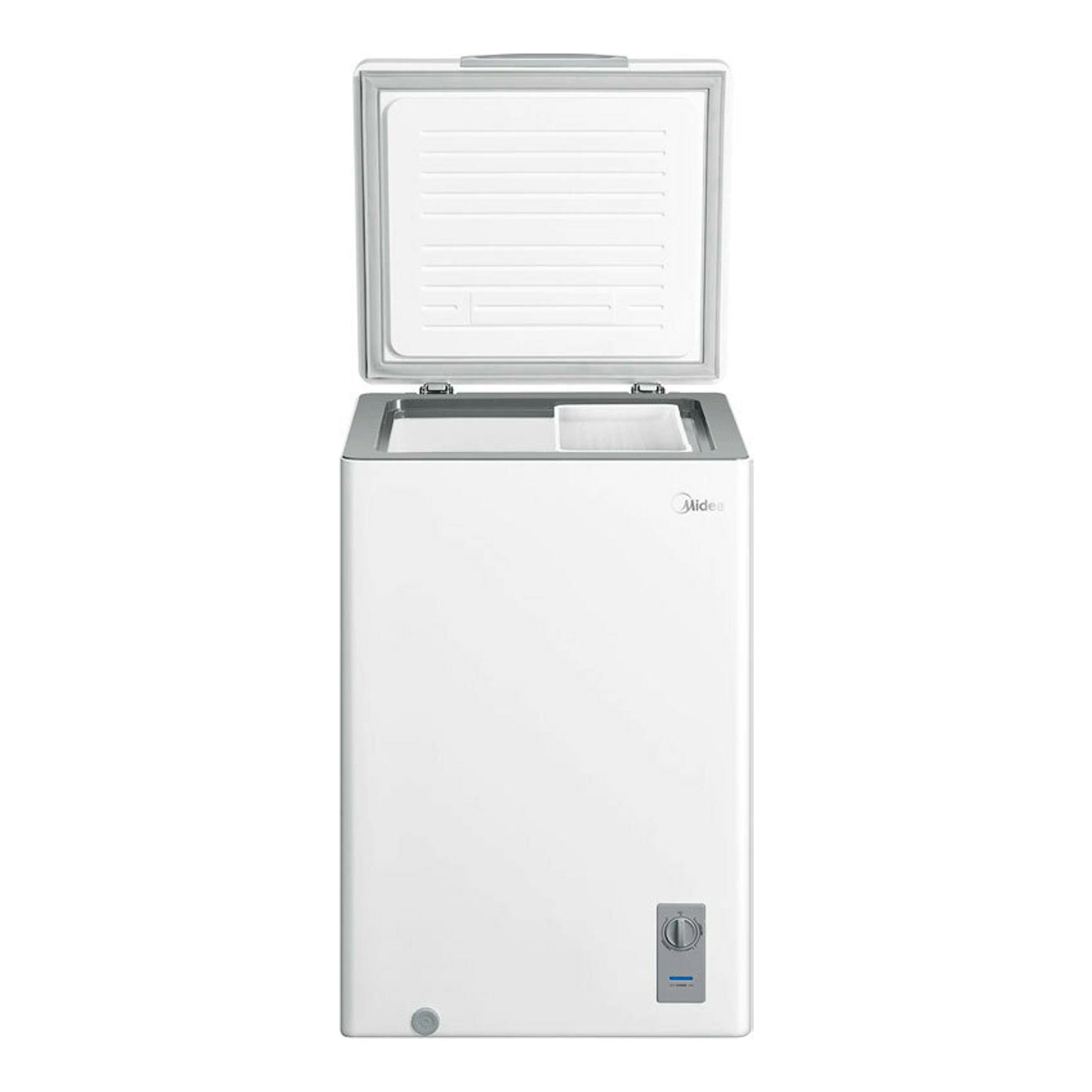 Arcón congelador Midea MDRC152SLF01G blanco, vista frontal con tapa abierta.