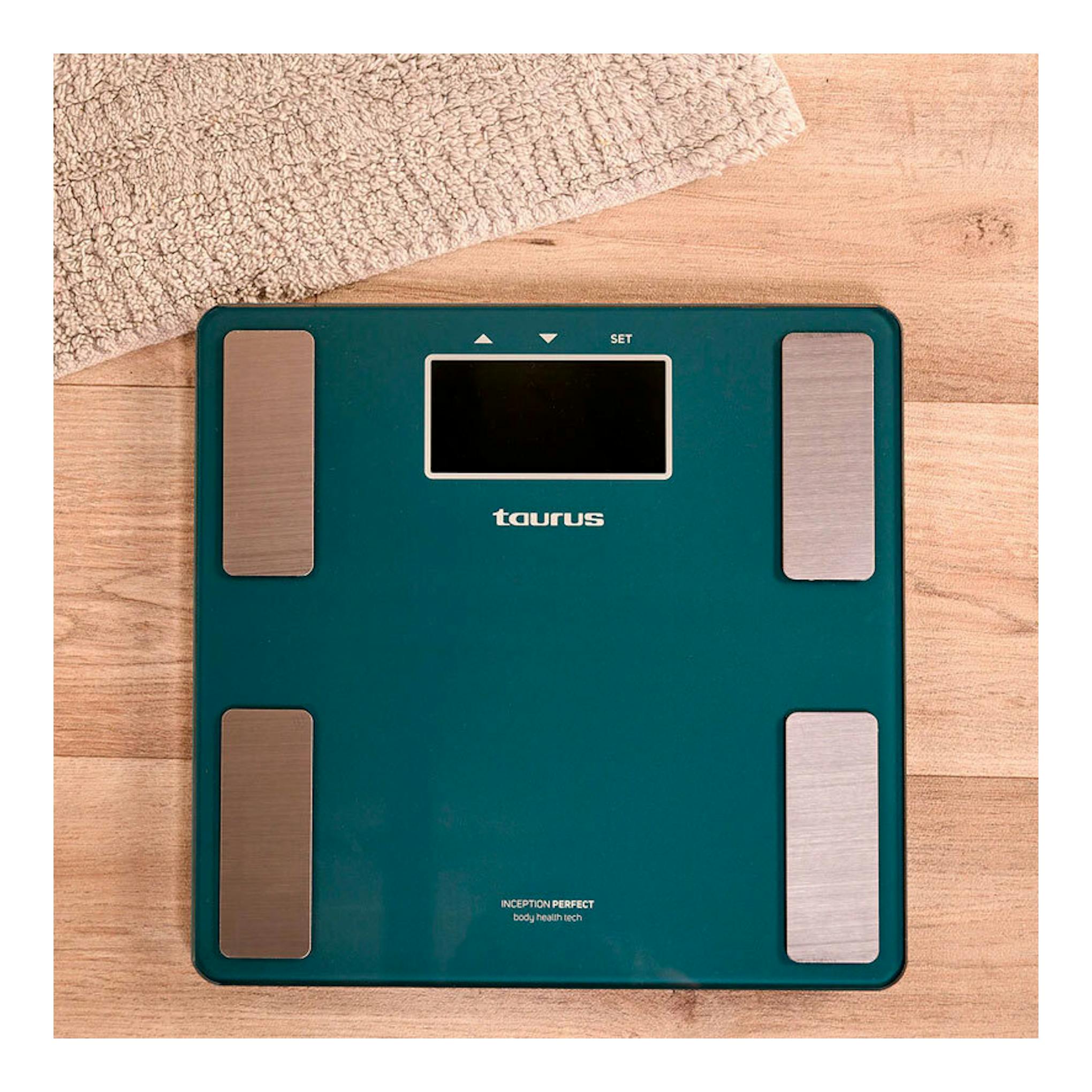 Báscula de baño Taurus Inception Perfect, vista superior, color verde azulado con electrodos plateados.