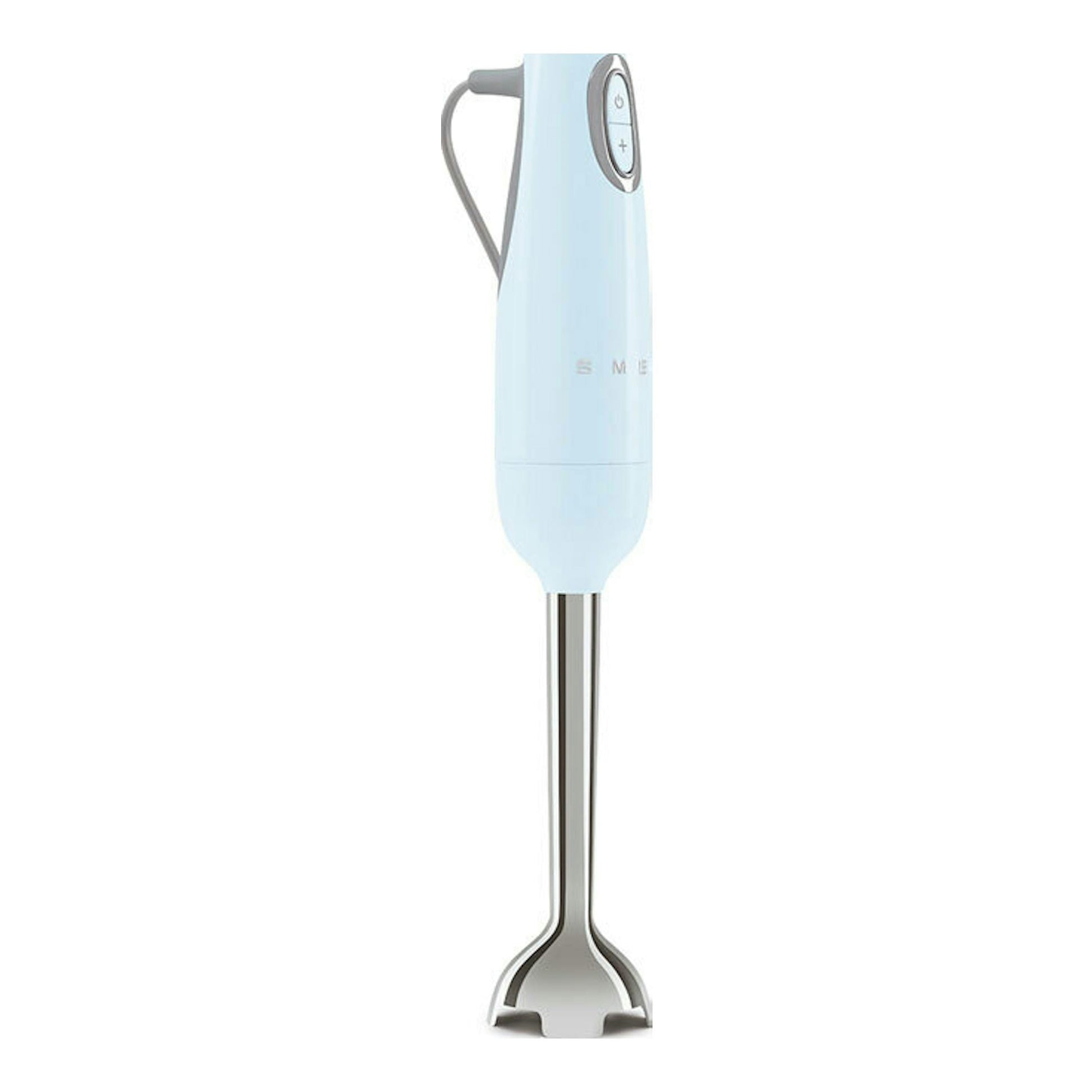 Batidora de mano Smeg HBF11PBEU azul claro, vista frontal, con pie metálico y fondo blanco.