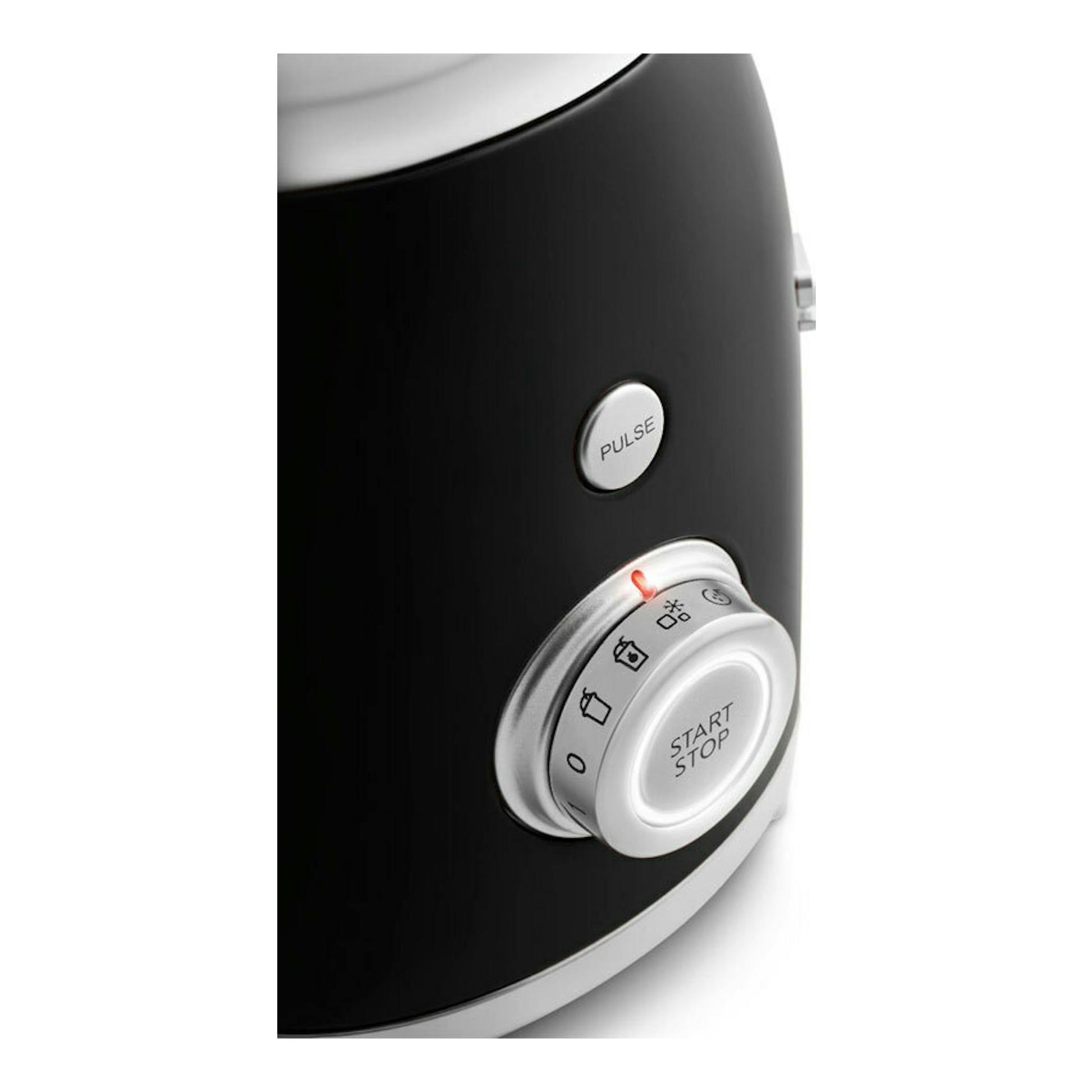 Batidora de vaso Smeg BLF03BLEU negra, vista lateral en primer plano con mando Start/Stop y botón Pulse.