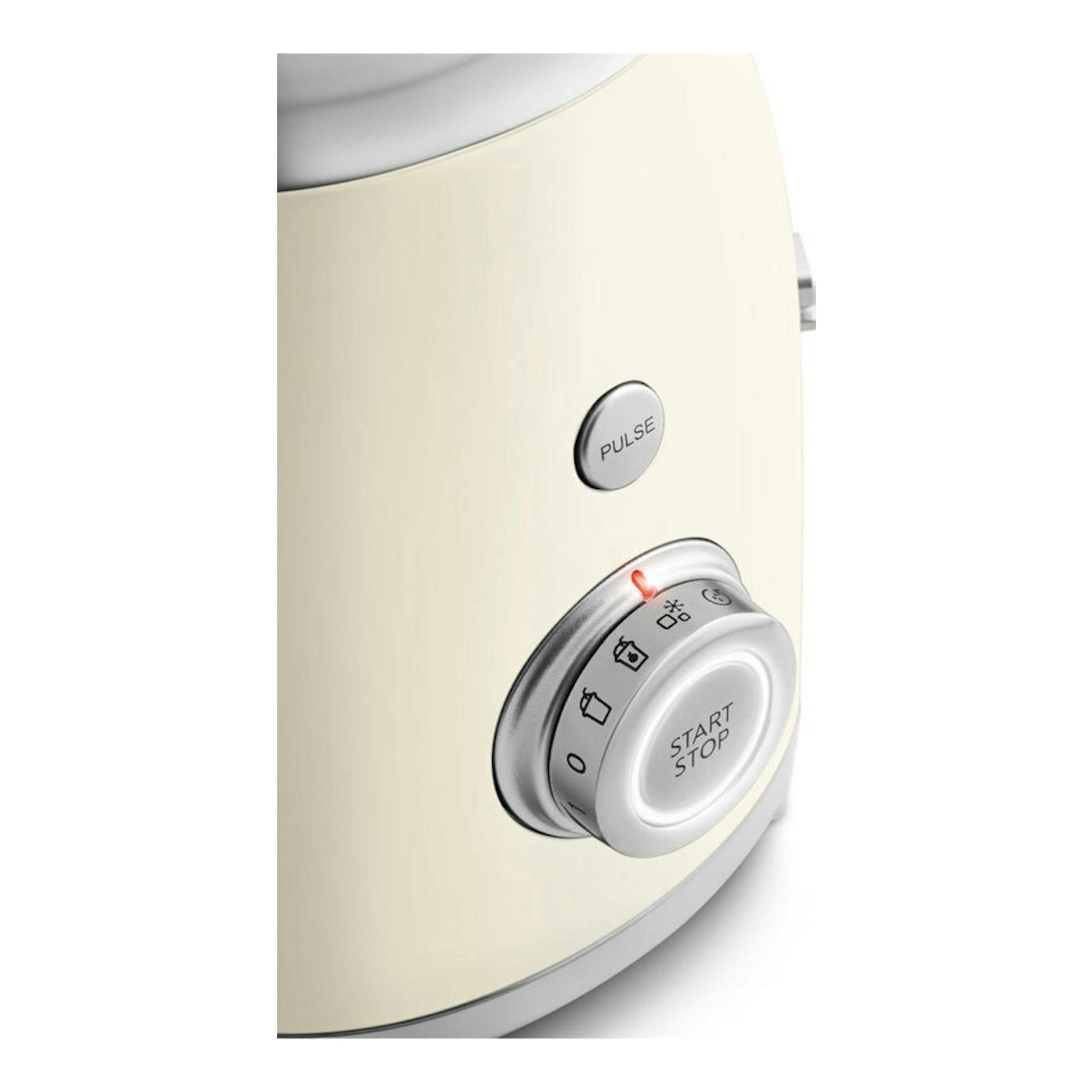 Batidora de vaso Smeg BLF03CREU crema, vista frontal parcial con selector y botón Pulse.
