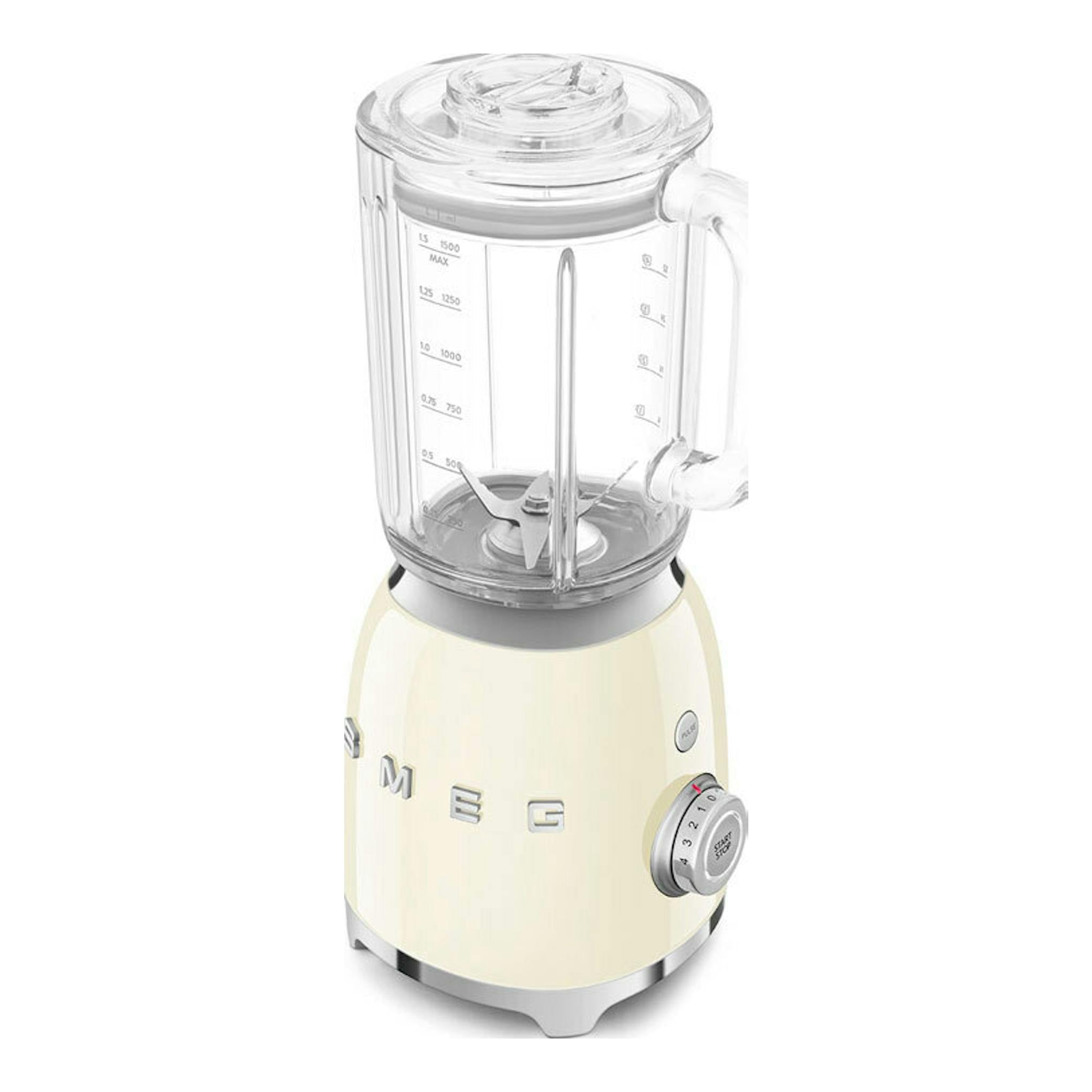 Batidora de vaso Smeg BLF03CREU crema, vista frontal, con jarra transparente y base color crema.