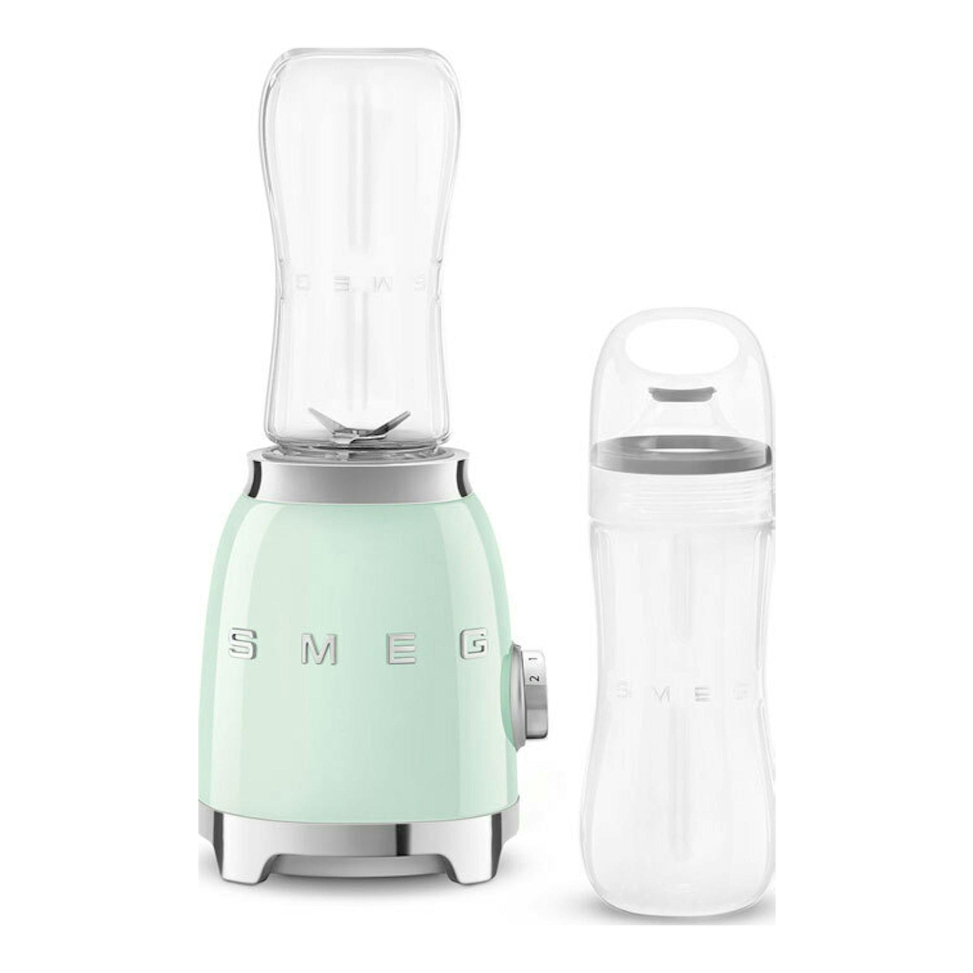 Batidora de vaso Smeg PBF01PGEU verde agua, vista frontal, con vaso y botella transparentes.