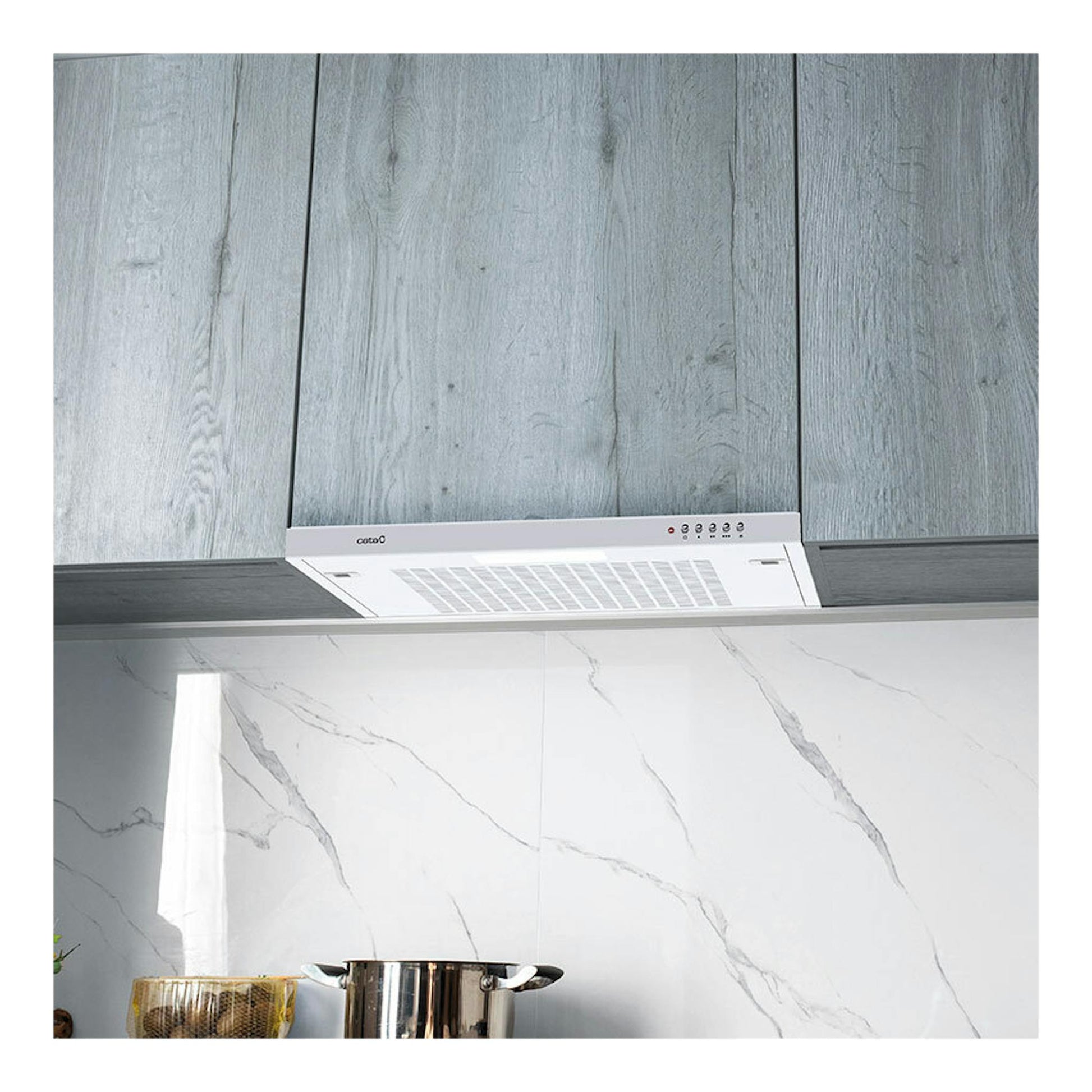 Campana extractora Cata LFK 6001 blanca, vista frontal, instalada bajo mueble de cocina.