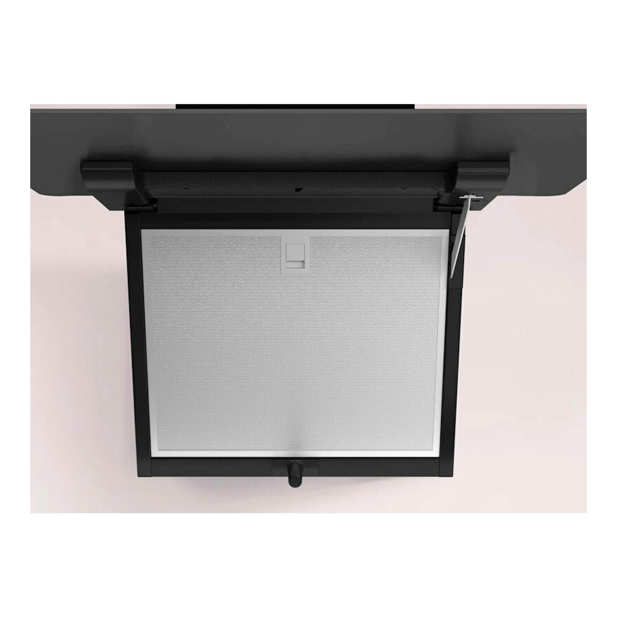 Campana de pared Balay 3BC567GNH de cristal negro, vista frontal inferior con filtro metálico, 60 cm.