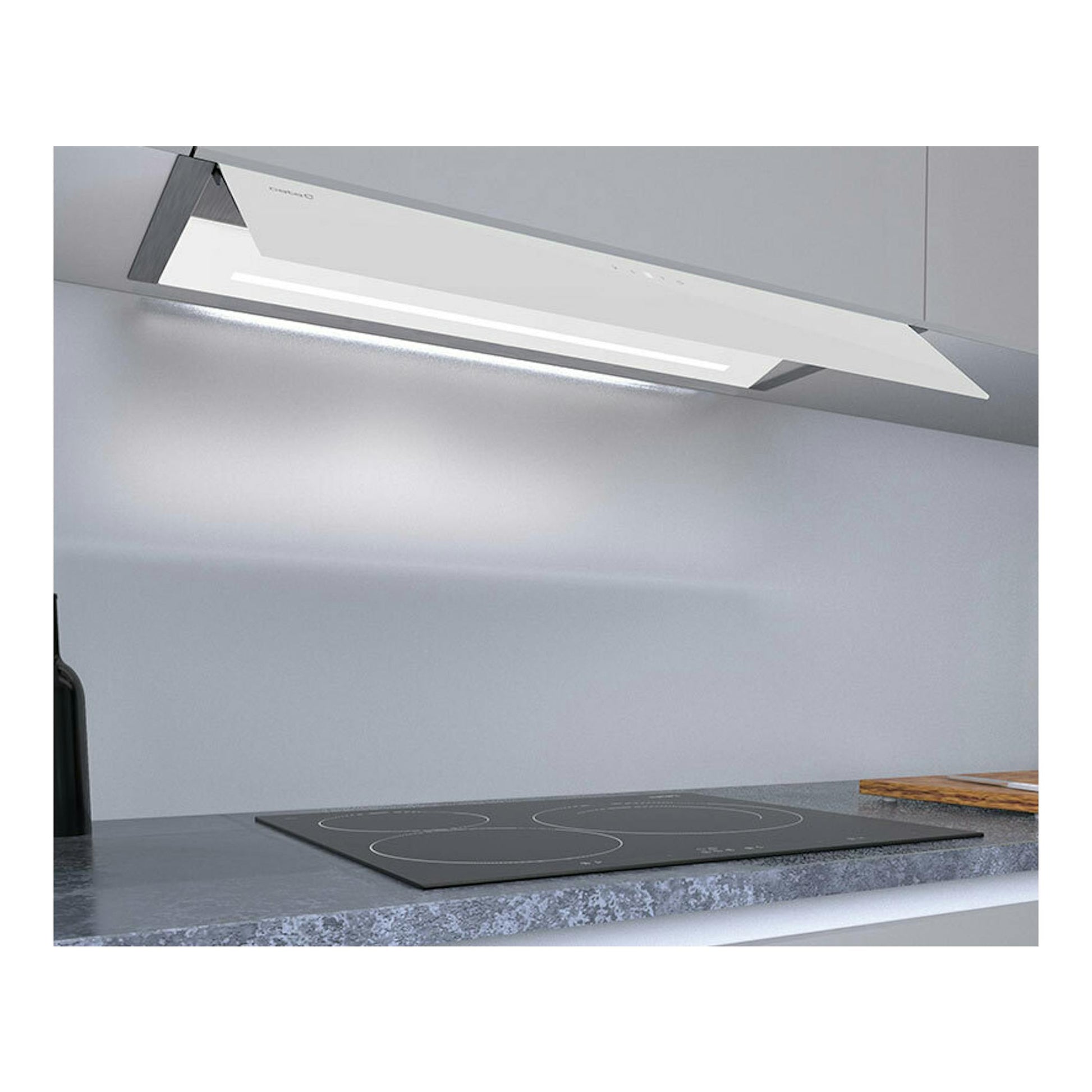 Campana de techo Cata Renova Pure Air MNV90GWH blanca, vista frontal inclinada, integrada en mueble de cocina.
