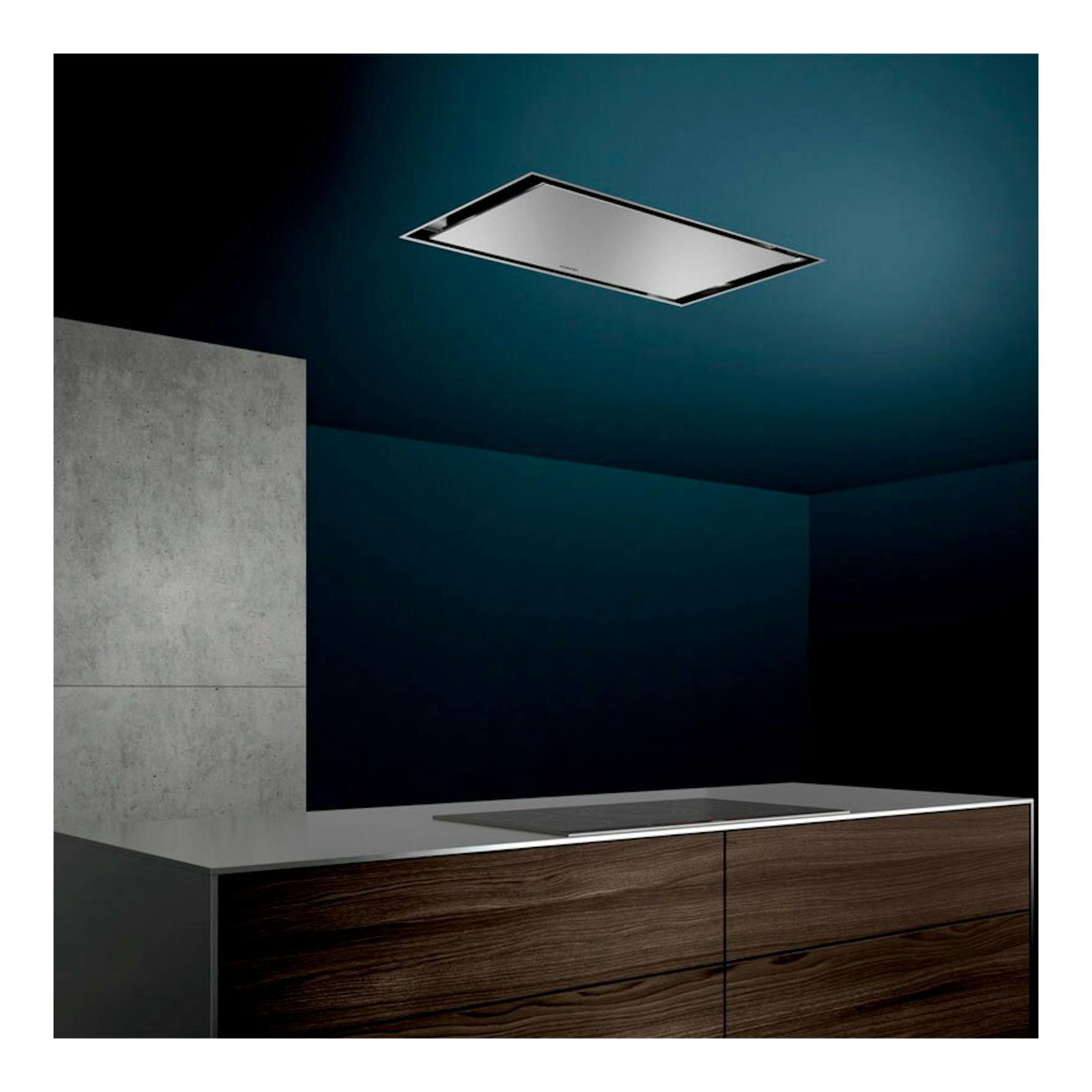Campana de techo Siemens LR97CAQ50 inox, vista en ángulo sobre isla de cocina.