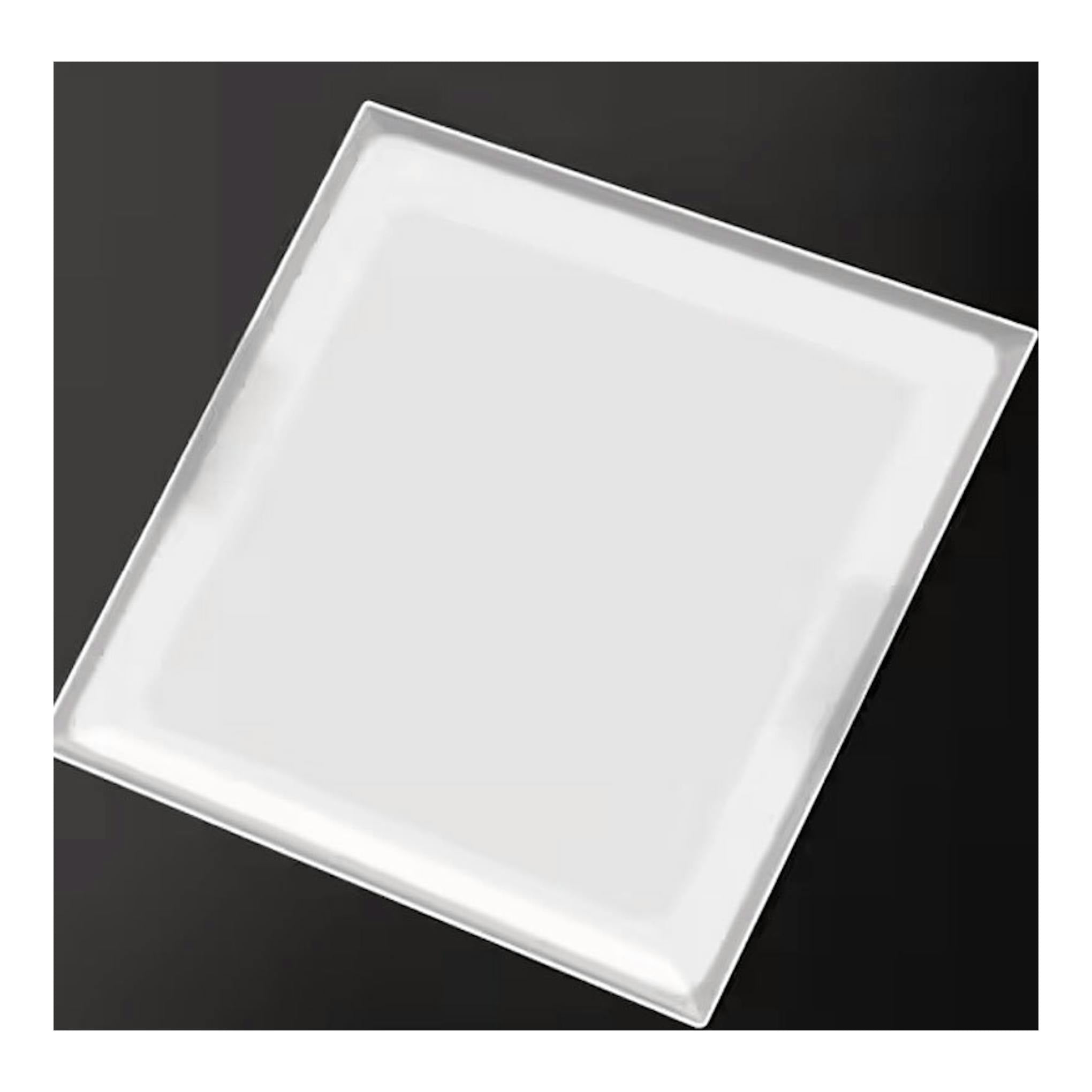 Campana decorativa AEG GV77D61SZ, vista frontal en ángulo, panel cuadrado blanco sobre fondo oscuro.