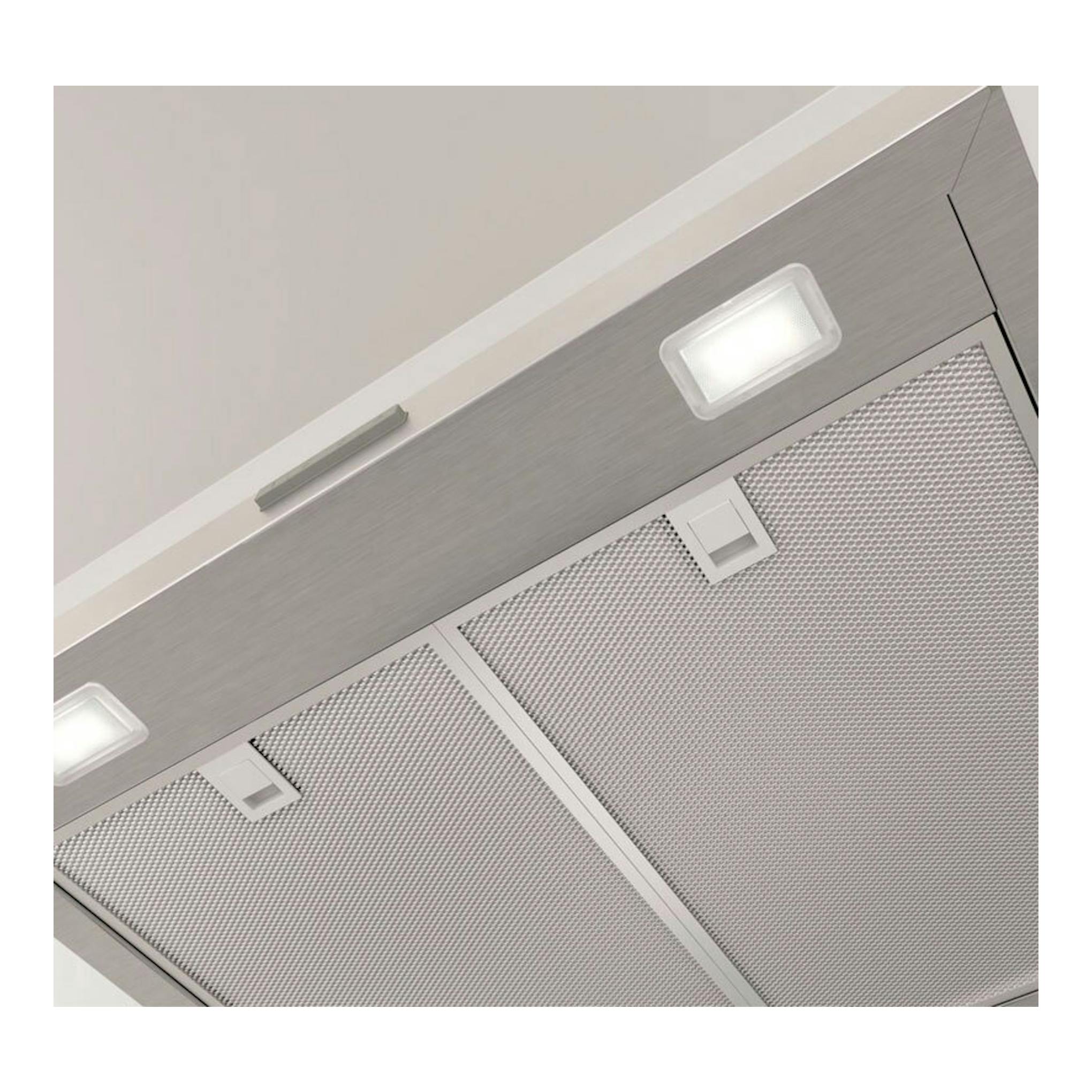 Campana extractora decorativa Balay 3BC865MX en acero inox, vista inferior con luces y filtros metálicos.