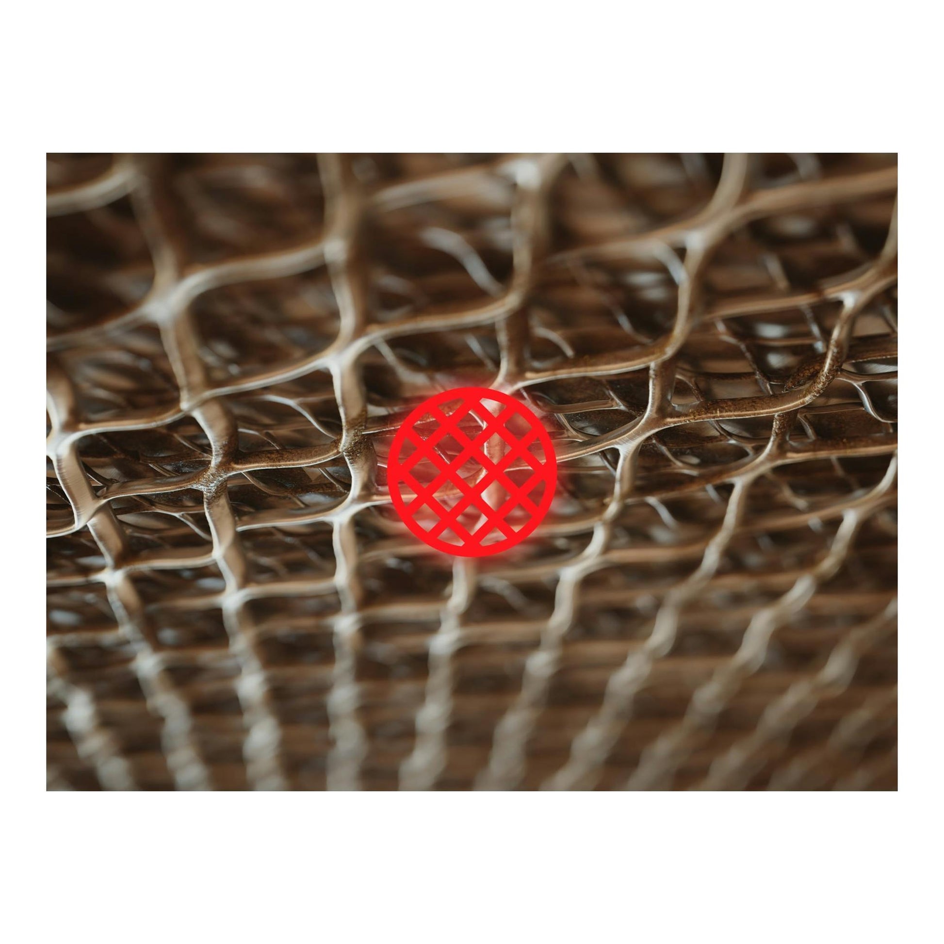Campana telescópica AEG GE68D9HB negra, vista en detalle del filtro metálico con icono rojo centrado.